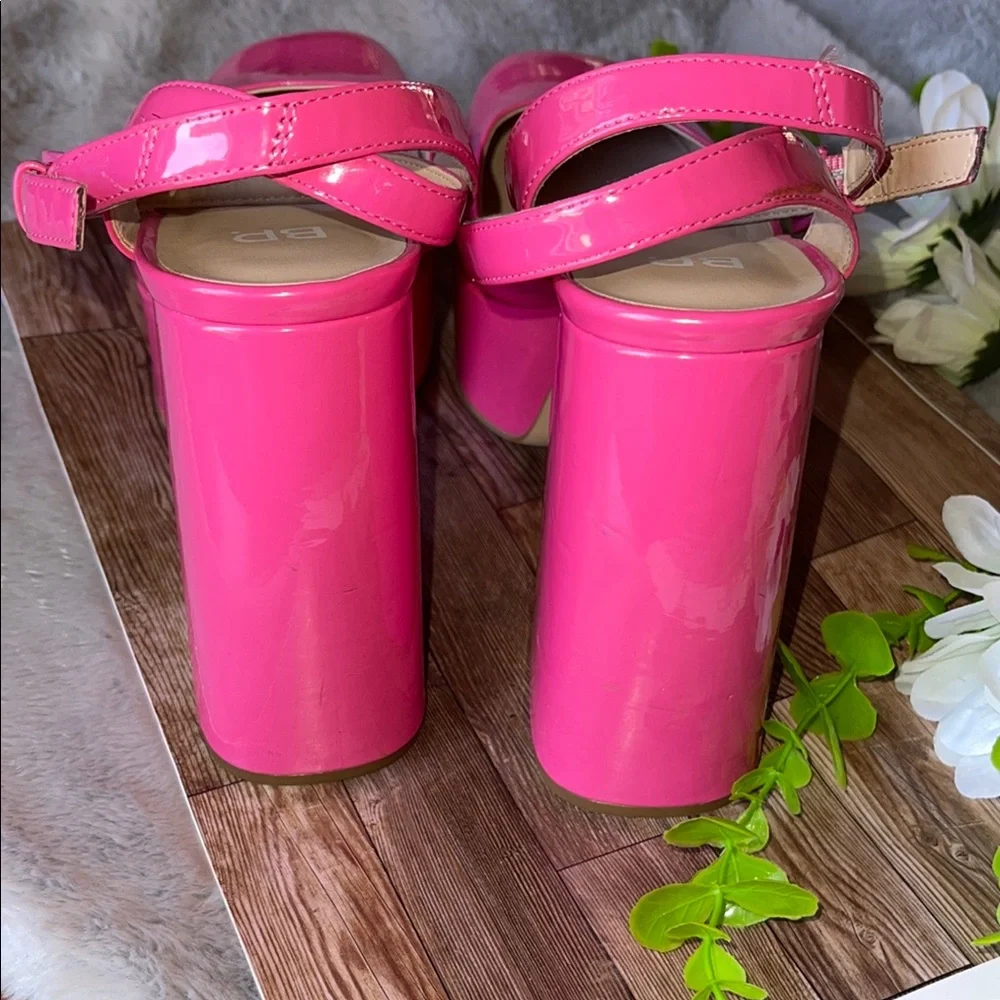 bp Pink Platform Shoes with Glossy Finish and Ankle Strap - Picture 3 of 7